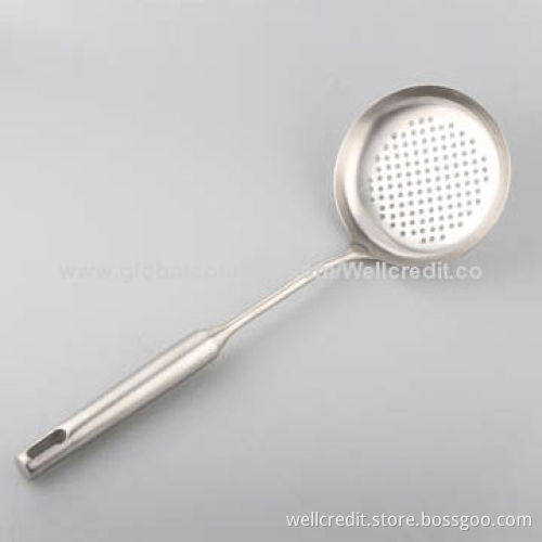Skimming ladle with delicate sanding polishing